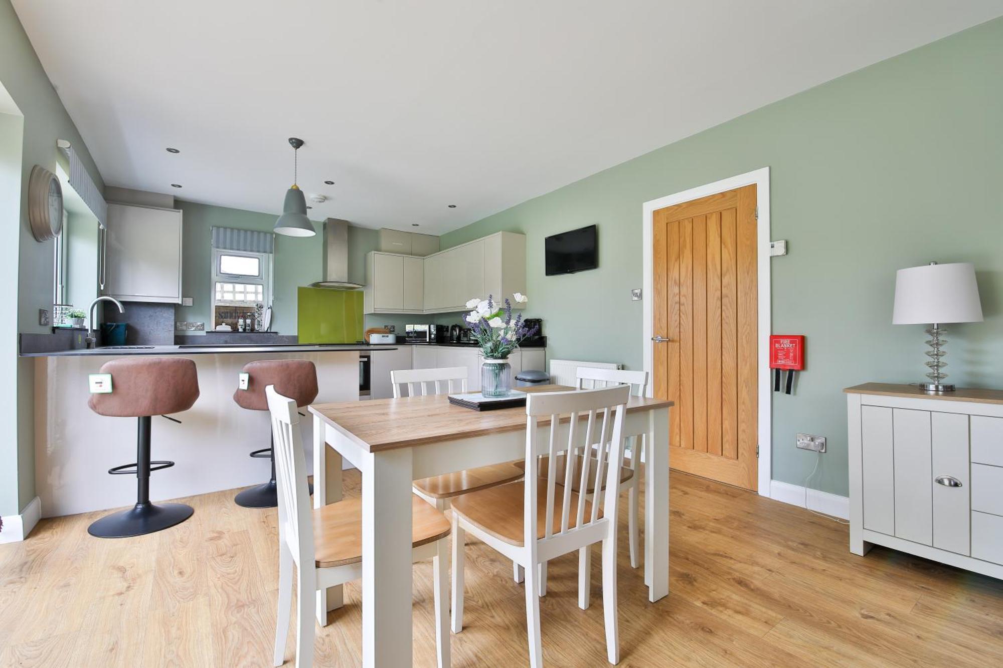 Just Stay Wales - Marshmallow Cottage, Oxwich Swansea Bagian luar foto