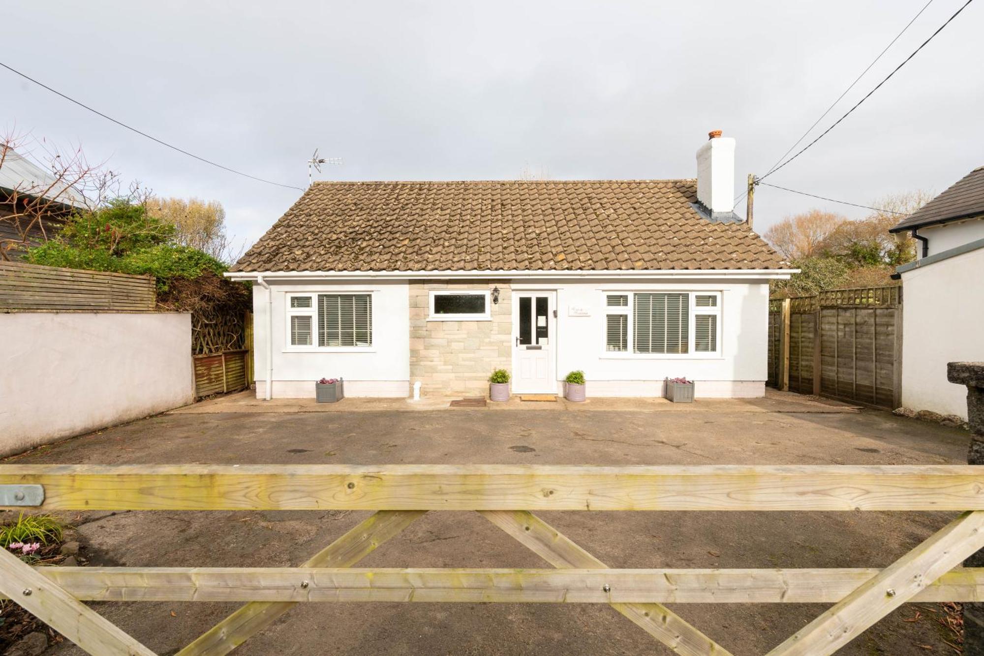 Just Stay Wales - Marshmallow Cottage, Oxwich Swansea Bagian luar foto